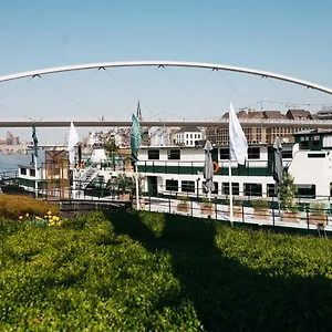 https://botel-maastricht.eindhoven-hotels.net